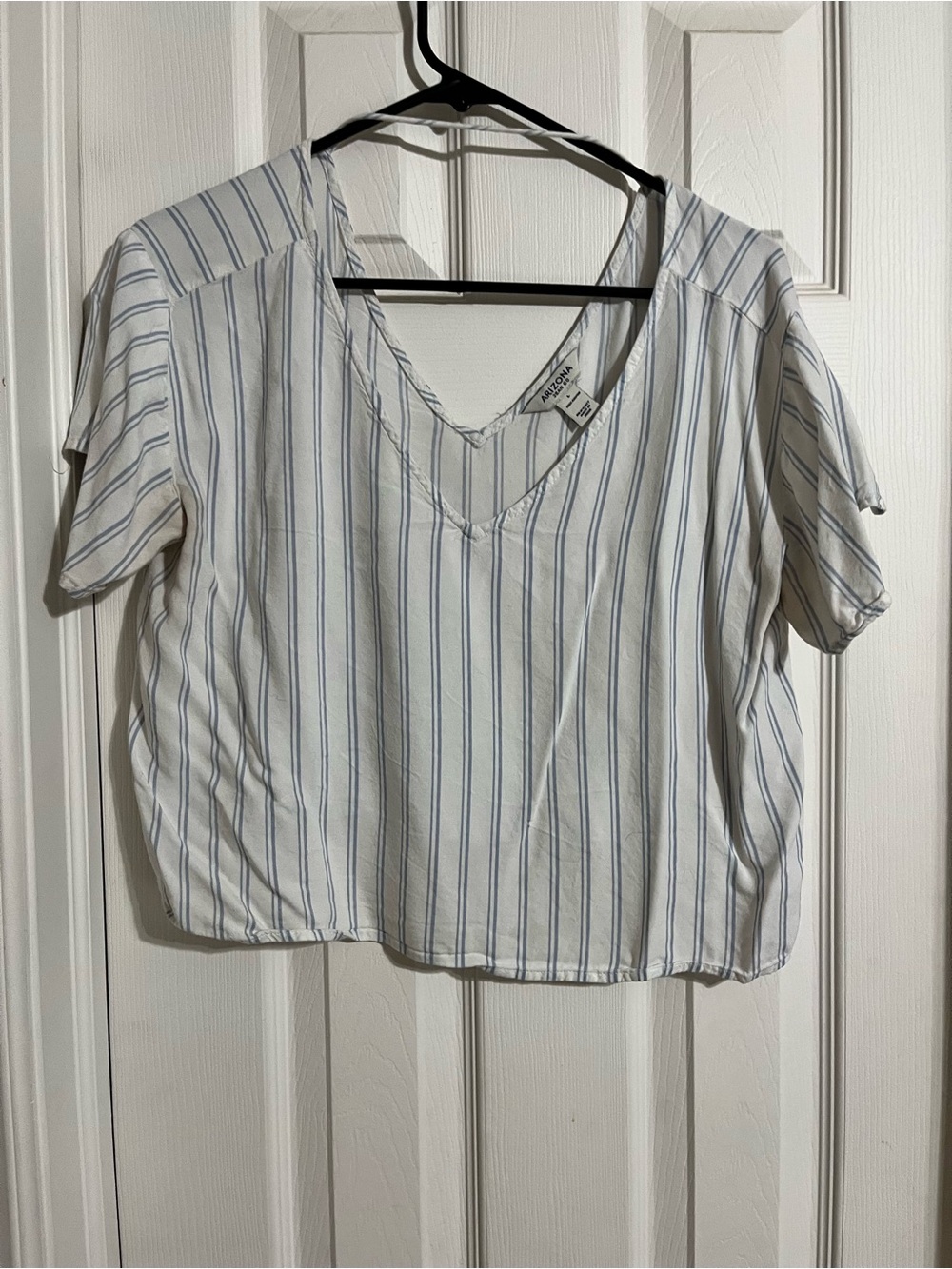 Multiple women’s large summer - light shirts and blouses. See all pictures - Picture 7 of 15